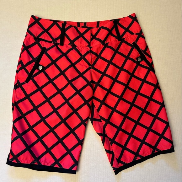Adidas Climate Red & Black Checkered golf Bermuda women’s Shorts Sz-8. V2 - Picture 1 of 11
